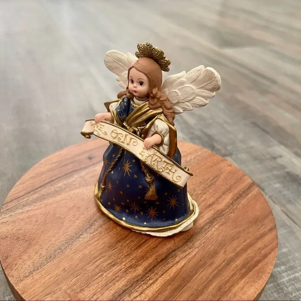 Hallmark Madame Alexander Holiday Angels “Angel of the Nativity”